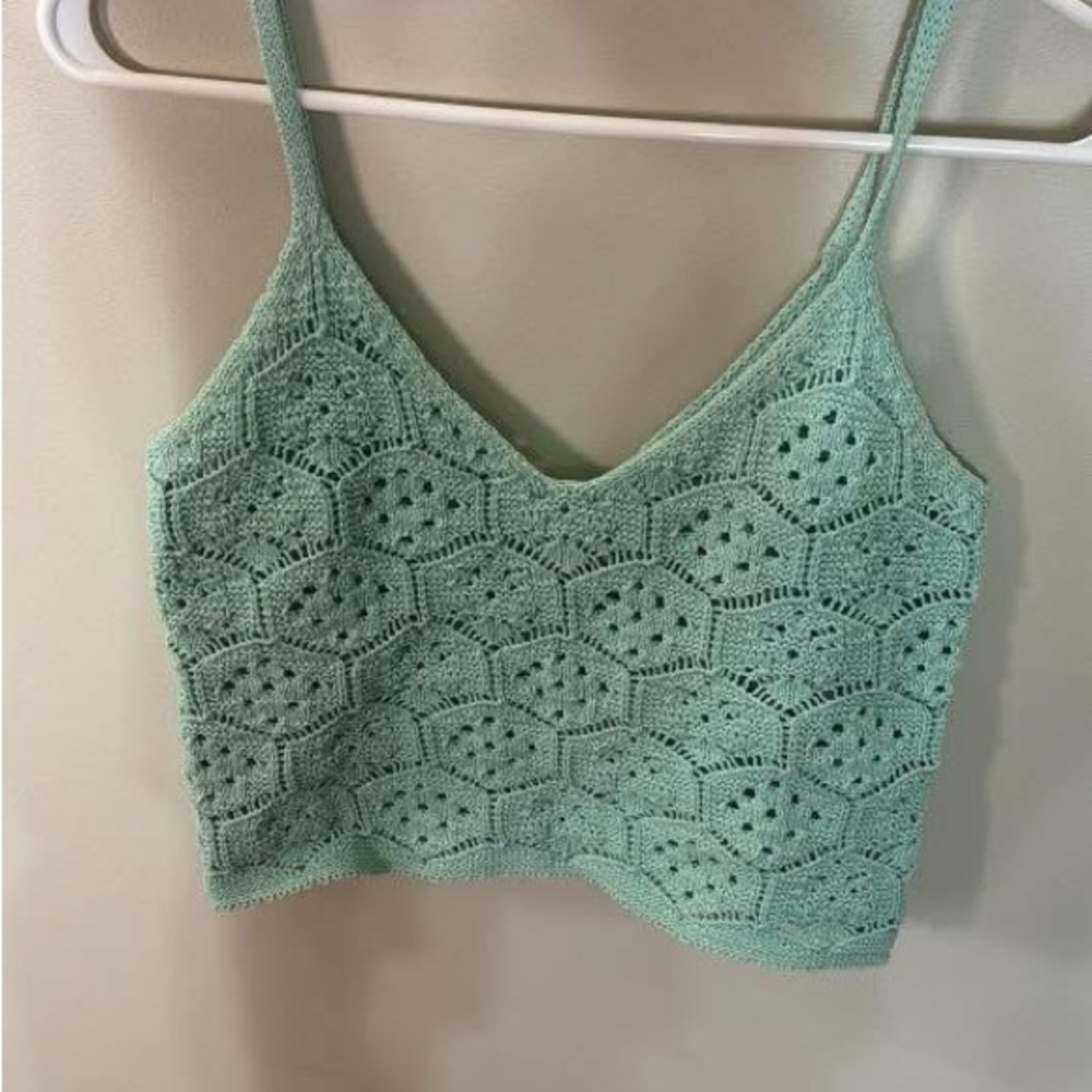 American Eagle Outfitters Crochet Tank Top - Small